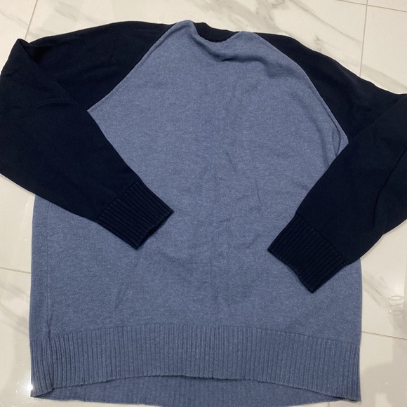 Gap sweater - Picture 3 of 3